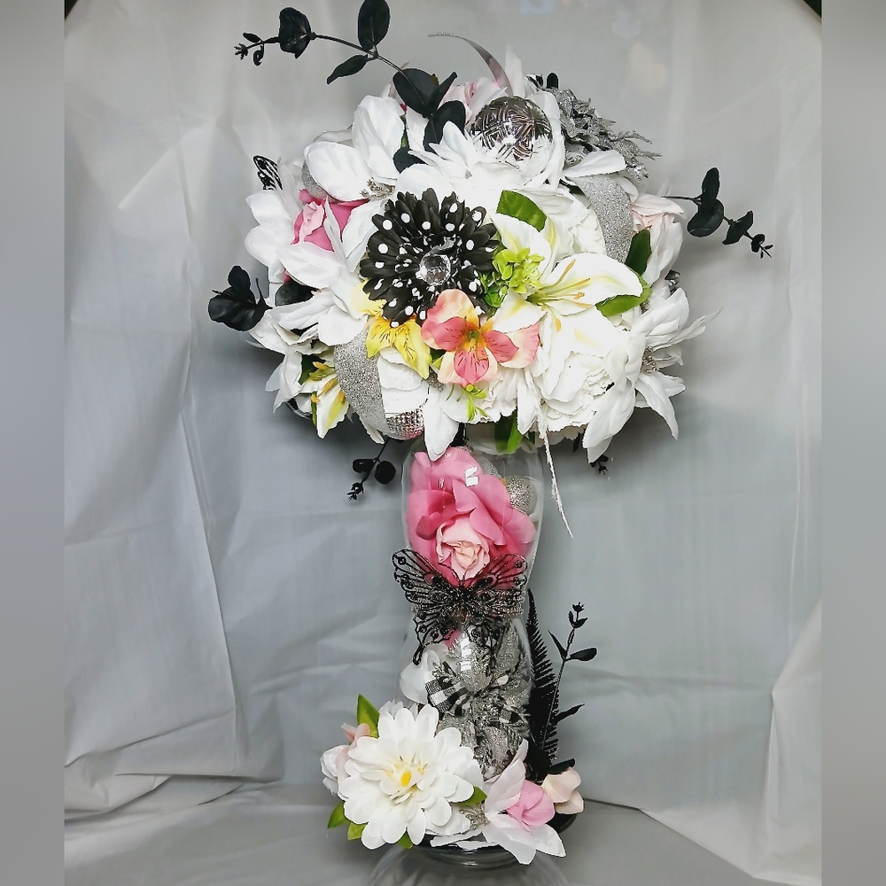 “Enchanted Garden Floral Arrangement - Elegant White & Pink table event Decor